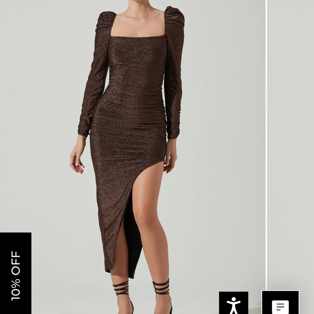 ASTR The Label Vanozza Metallic Long Sleeve Midi Dress